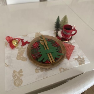 Yılbaşı Konseptli Varaklı Keten Amerikan Servis Pivoine  (%100 Keten) Yılbaşı Konseptli Varaklı Keten Amerikan Servis Pivoine  (%100 Keten)