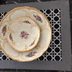 Siyah Desenli Amerikan Servis Geometrik Pivoine Siyah Desenli Amerikan Servis Geometrik Pivoine