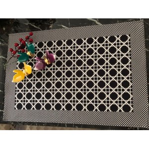 Siyah Desenli Amerikan Servis Geometrik Pivoine Siyah Desenli Amerikan Servis Geometrik Pivoine