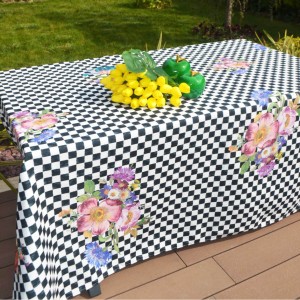 Çiçek ve Dama Desenli Masa Örtüsü  Çiçek ve Dama Desenli Masa Örtüsü