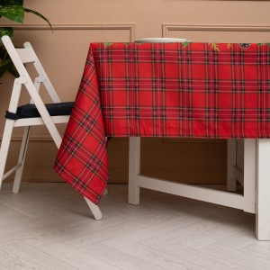 Yılbaşı Masa Örtüsü Kırmızı Ekoseli Pivoine Yılbaşı Masa Örtüsü Kırmızı Ekoseli Pivoine